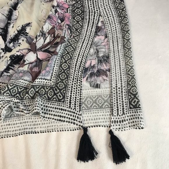 Open Front Sleeveless Kimono Women’s Size XXL Multicolor Floral Print Tassels. - Picture 9 of 12